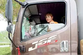 一个女人的征途：开着4米2冷藏轻卡跑全国图片
