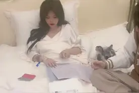 韩安冉被前夫气得卧床输液，跟三婚老公买豪宅反击，粉丝劝她小心图片