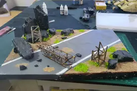 高达模型秀：国产扎古坦克，加个地台就增色不少图片