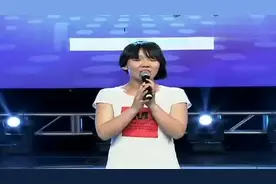 河南周口姑娘一首《为了谁》男女声转换自如，惊艳全场，太棒了图片