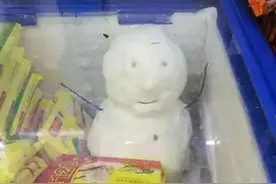 南方的老板都是这样堆雪人的吗？图片