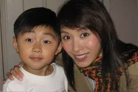 TVB童星出战奥运击剑比赛，郭可盈晒合影为其加油，两人曾演母子图片