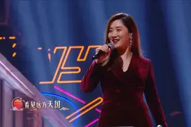 潘长江父女上蓝台春晚演小品，郭冬临猛灌汽水，煞费苦心却没笑点图片