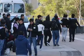 港警“王牌狗仔队”，一枪擒七匪图片