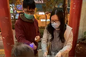 香港食肆停开通宵 露宿者无处容身……曾在麦当劳过夜的「麦难民」现在都怎么样了？图片