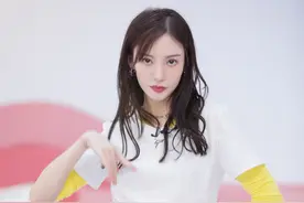 乘风破浪的姐姐练舞都穿纯白TEE，清爽百搭男女通吃图片