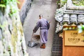 扫帚为什么不能两把放在一起？老祖宗的风俗，有什么讲究？图片