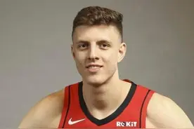 连续补强！刚签5000万后卫，他们又获2.11米安德森，让火箭成笑柄图片