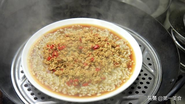 金针菇这样蒸一下真好吃，做法简单又入味，营养丰富，越吃越香