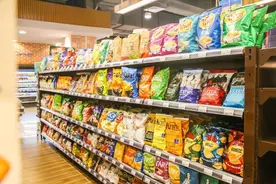 藏在超市角落的6种“不起眼”零食，遇见多囤上一些，好吃还不贵图片