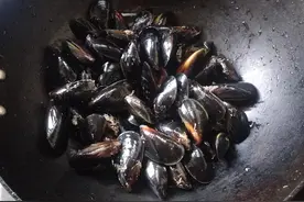 春季吃海虹，这“3不吃1煮法”要记牢，放心安全享用海虹的美味图片