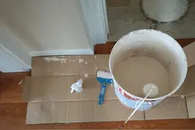 墙面选择用乳胶漆，要注意这几个问题，才能做到光滑细腻不开裂图片