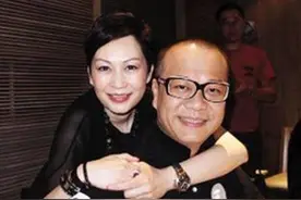 欧阳震华与妻子现身中药店买名贵花胶，被曝每月花10万补身体图片