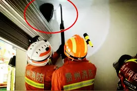 这不是恐怖片！天花板上“垂着一颗头”…网友：当时害怕极了图片