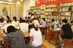 易烊千玺图书馆迎来首个暑假 成热门网红打卡点图片