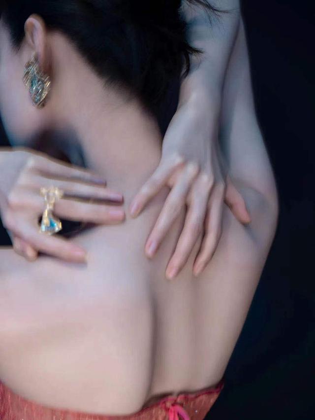 鸡皮肤是显性遗传吗