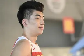 身高2米21，小姚明加盟浙江男篮！从这3点看，广东卫冕无望了？图片