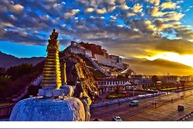 布达拉宫为何要建立在那么高的山上图片