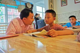 全国道德模范候选人丨徐军：孤贫儿童成长路上的“引路人”图片