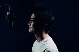 《我爱记歌词》领唱之一、音乐人海峰不幸去世，年仅39岁图片