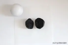 黑芝麻丸为什么要选择真正纯手工9蒸9晒的？而不是工业化的图片