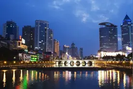了不起的人民大道，沿线豪宅的想象，它率先打开了图片