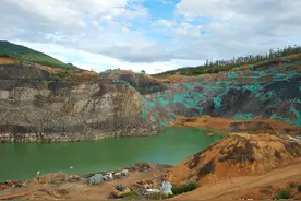 昆明优势资源之一的磷矿，都露天开采，矿山长什么样，一起去看看图片