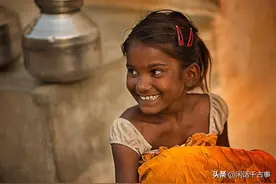 印度每年教育投资占GDP的4%，为什么文盲率还这么高图片