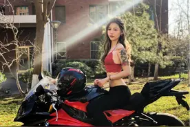 机车女神痞幼人设崩塌，网传的900张大尺度写真只当做发福利图片