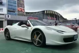 当红明星座驾曝光，鹿晗的车和他颜值一样配，迪丽热巴太有少女心图片