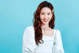 法式方领裙怎么搭配？学明星的搭配公式和配色，甜美显白图片