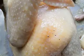 隔水蒸鸡，简单快捷的美味！鸡肉嫩滑，原汁原味！图片