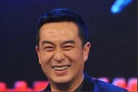 张嘉译的老婆，身价不菲却甘愿下嫁，却在打麻将时斗智斗勇图片
