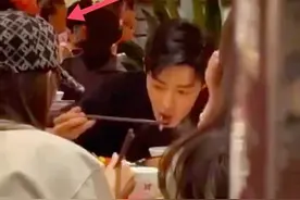 肖战李沁再传恋情！亲自捧场话剧还深夜聚餐，频繁互动被指好甜蜜图片