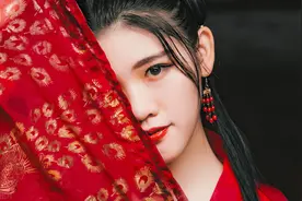 故事：意外中毒，将军嫡女昏迷三月，醒来府里多了个未婚夫王爷图片