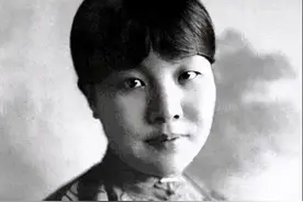 冰心嫁给吴文藻前，暗恋女教师，热恋女同学，情痴陶玲守护82年图片