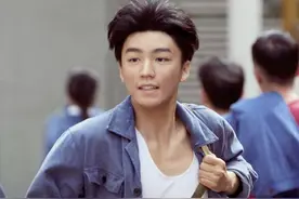 王俊凯新剧引争议，妆容精致演技却跟不上，台词功力被指像诗朗诵图片