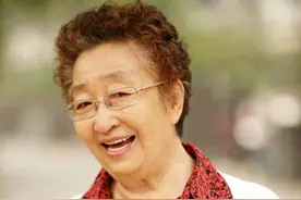 彭玉：丧偶后悲伤难抑，女儿做媒，她再婚嫁亡夫的亲姐夫图片