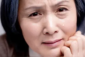 60岁阿姨哭诉：跳了1年交谊舞，原本是打发时间，却毁了我后半生图片