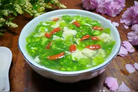 春天，多喝这汤，汤鲜味美，清淡营养，钙和磷含量高，孕妇要多喝图片