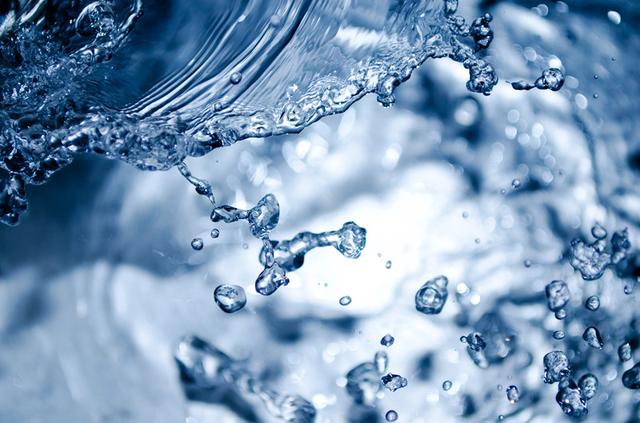 如何正确补水？皮肤保湿原理与天然保湿因子了解一下？