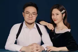宋丹丹儿子巴图罕见露面，与老婆同框秀恩爱，女方日常奢侈品傍身图片