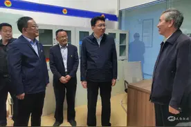 赵立新在我县调研城区集中供热建设项目和综治中心规范化建设工作图片