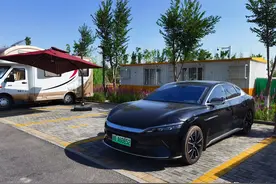 纯电动车汉EV自驾新疆，独库公路起点独山子有不少充电桩图片