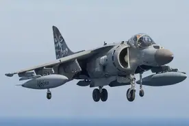 可乐公司广告：700万积分能兑换鹞式战机，结果一大学生真攒够了图片