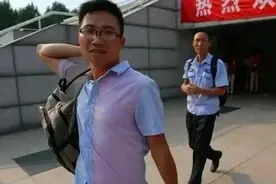 广西男子拒绝北大，10次高考终于上清华，其现状如何图片