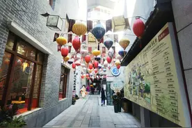 广州这建筑是“粤剧名丑”旧居，为何是以“功夫巨星”名字挂牌？图片