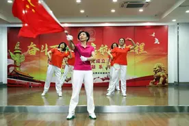 华夏山青社区举办七一文艺晚会图片