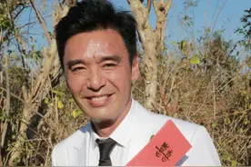 钟镇涛儿女颜值差别大，章小蕙生的俩一言难尽，三女遗传爸爸长相图片