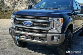 福特F-350重型皮卡，与雪佛兰Silverado 3500和Ram 3500 HD同场竞技图片